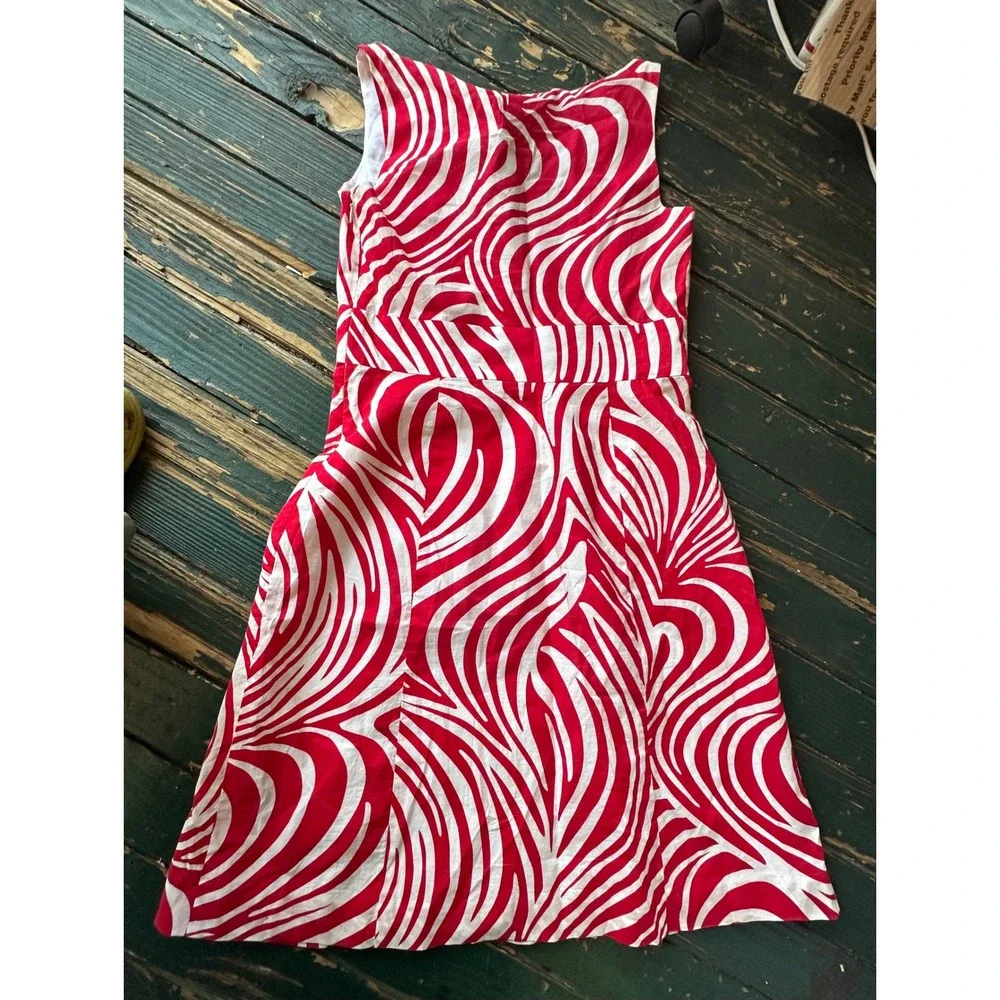 Yves Cossette Depeche Mode Red White Swirl Print A-Line Dress‎ Size 6 V-Neck